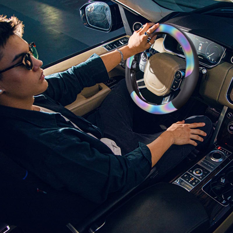 CAR-GRAND غطاء عجلة قيادة من جلد PU عاكس متغير الألوان CAR-GRAND، مقاس 15 بوصة يناسب 95% من سيارات الدفع الرباعي، السيدان، الفانات، والشاحنات للنساء الفريدات واللطيفات (لون أسود متعدد الألوان يتغير) - Image 2